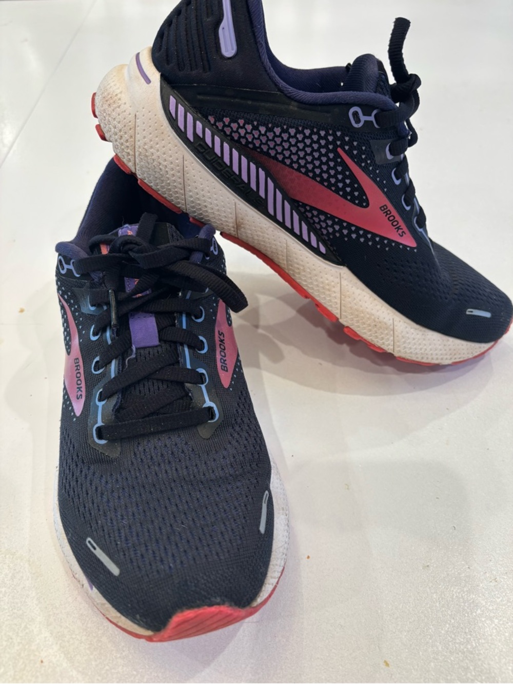 Brooks Women's Navy Running Shoes with Pink and Purple Accents size 8 - Picture 3 of 10